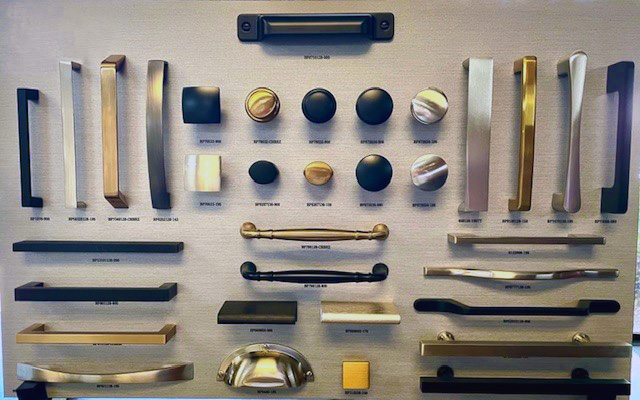 closet hardware
